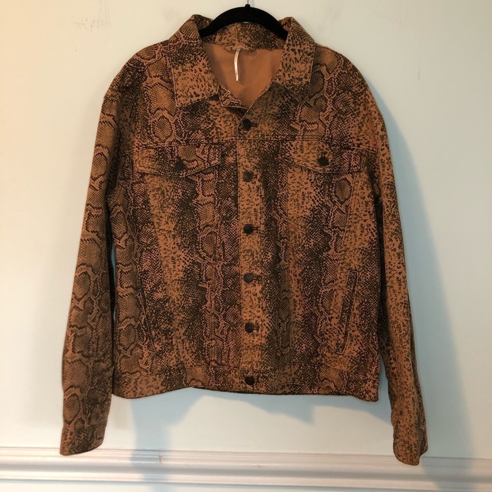 Free People Orange & Black Snakeskin Print Trucker Jacket Size Medium - Picture 4 of 15